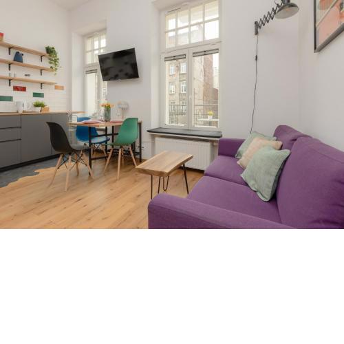 Apartment with Balcony Warsaw's Praga by Noclegi Renters