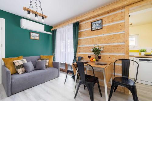 Apartment with Parking close to the Krupówki by Noclegi Renters