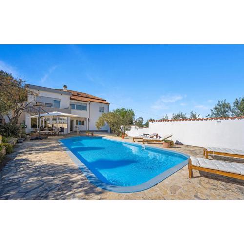 Apartment with pool 8 guests near beach Tisno Jezera Island Murter