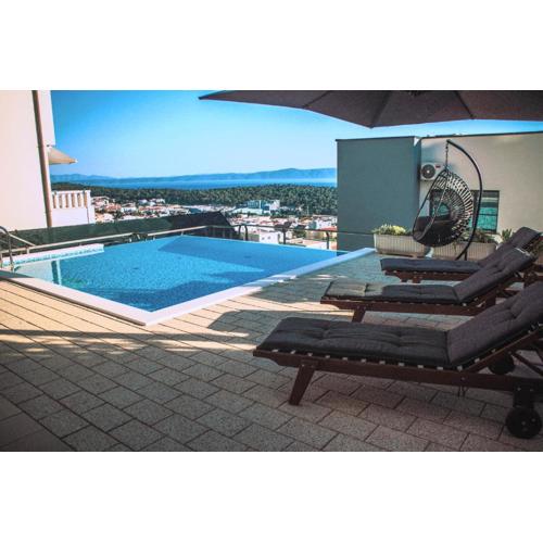 Apartment with private pool \