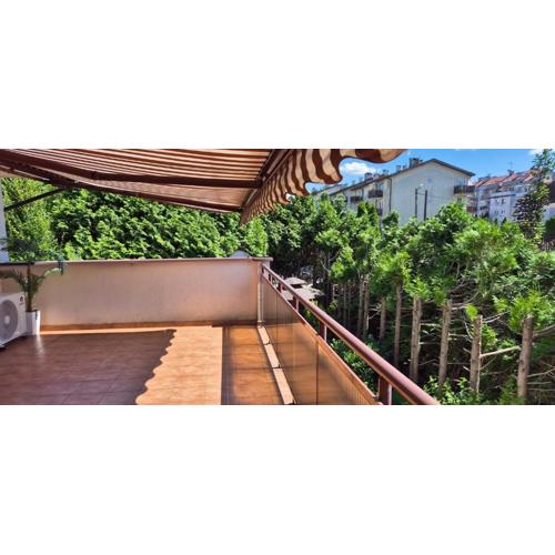 Apartment with terrace and garage