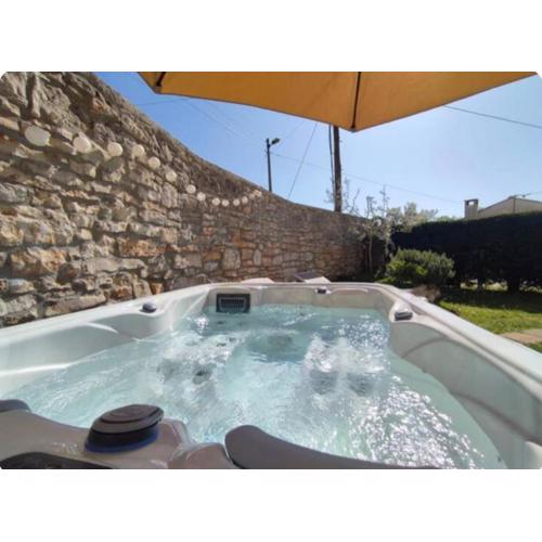 Apartment with Whirlpool and BBQ near Poreč