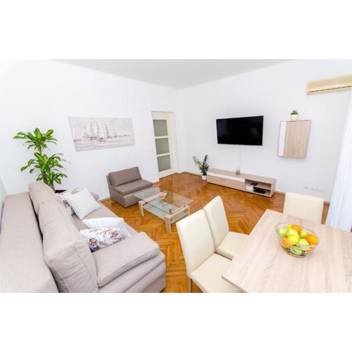 Apartment \
