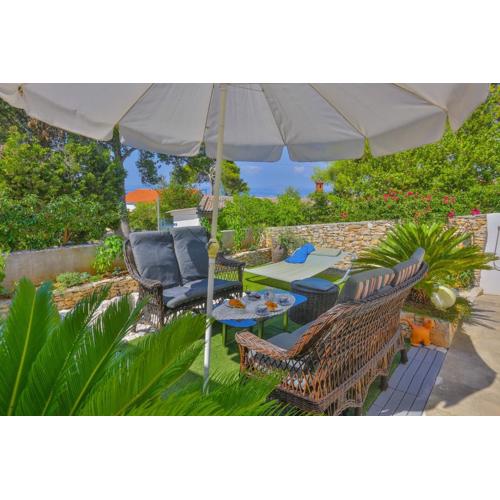 Apartments - House Monarch - beach, center & shared pool access