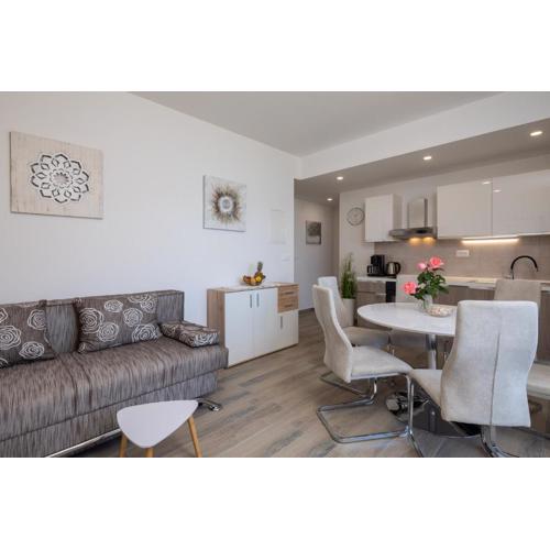 Apartments 20 meters from the beach