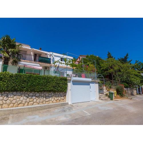 Apartments Adrasteja