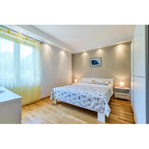 Apartments Ady