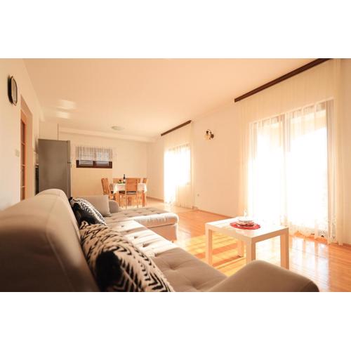Apartments Ana