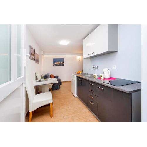 Apartments and Room Silvana