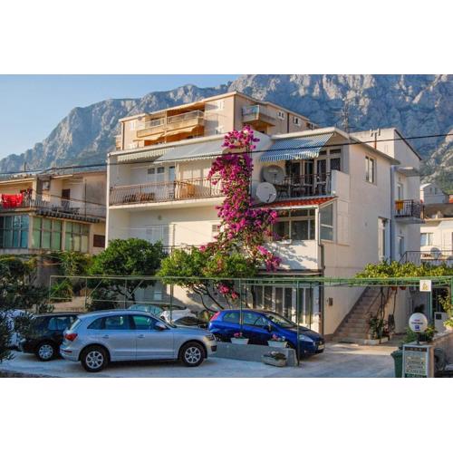 Apartments and rooms by the sea Makarska - 22419
