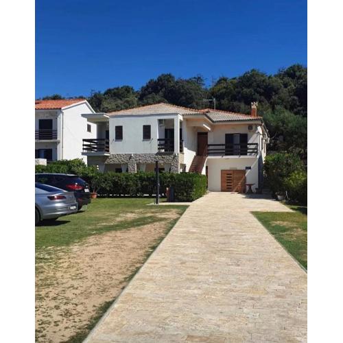 Apartments and rooms Iva