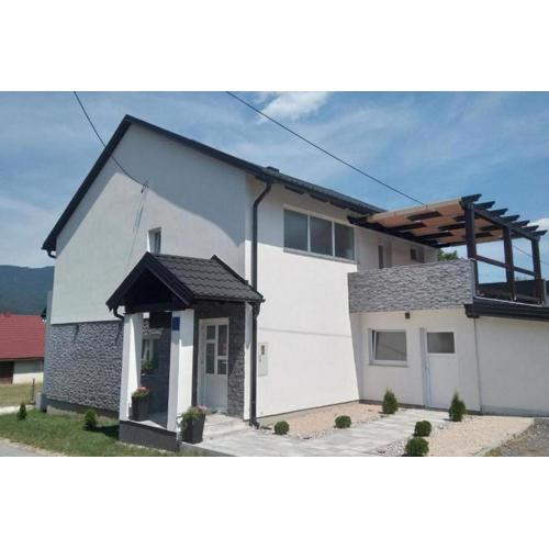 Apartments and rooms with parking space Korenica, Plitvice - 24421