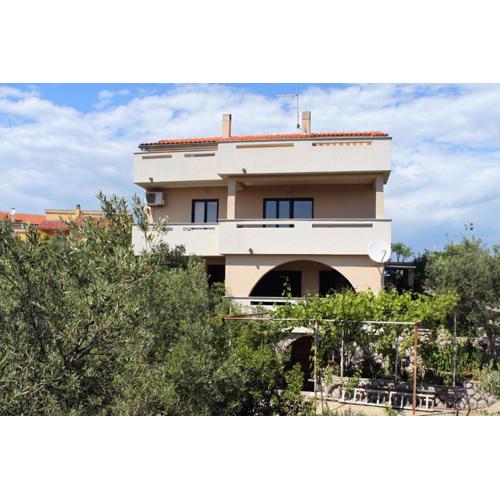 Apartments and rooms with parking space Krk - 13553