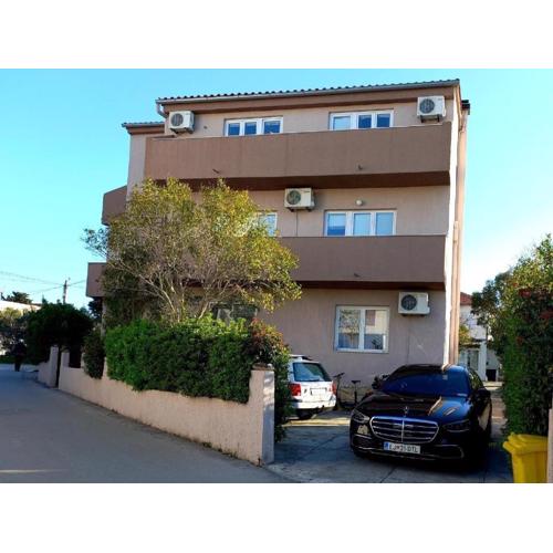 Apartments and rooms with parking space Murter - 20782