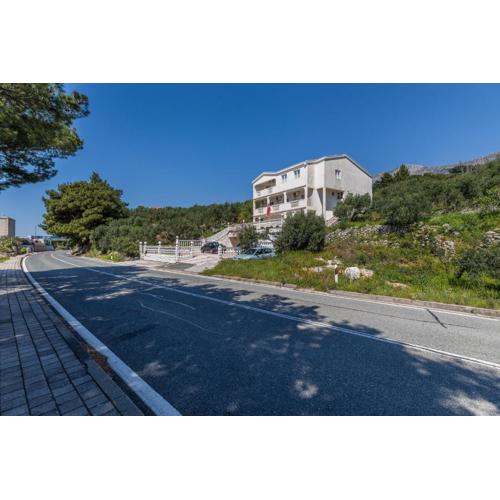 Apartments and rooms with parking space Podgora, Makarska - 23916