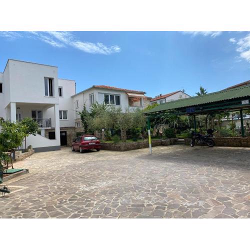 Apartments and rooms with parking space Rovinj - 23148