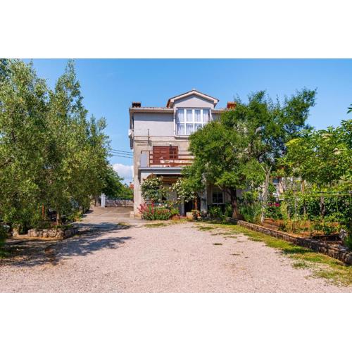 Apartments and rooms with parking space Skrbcici, Krk - 21231
