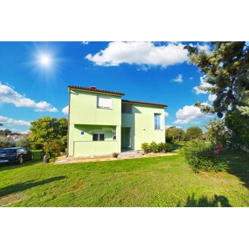 Apartments Bernarda 1773