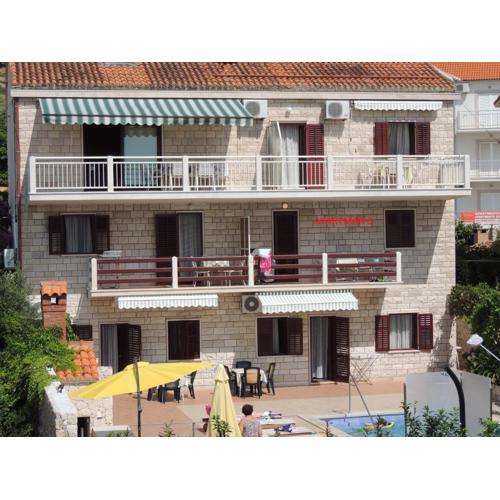 Apartments Bezmalinović 2