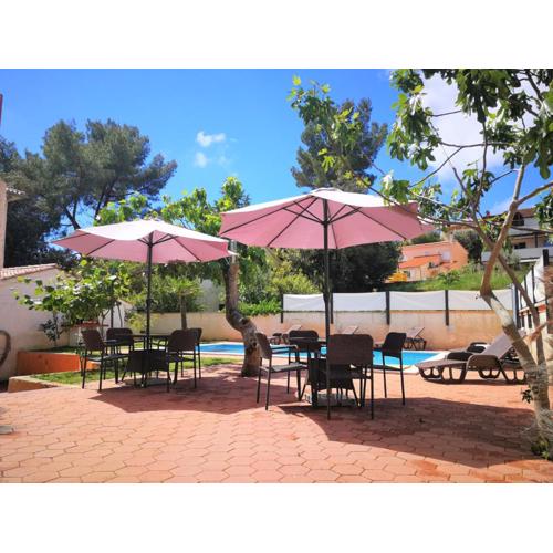 Apartments Bilic with garden & swimming pool - 50m from the beach