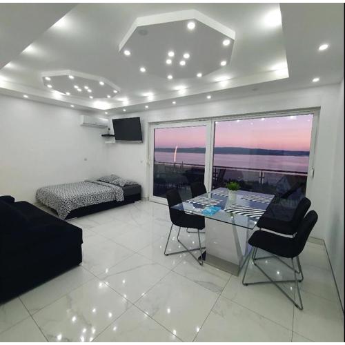 Apartments Blazevic, heated pool&jacuzzi