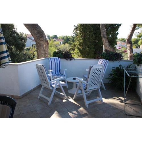 Apartments Brac Mirca