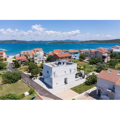 Apartments by the sea Betina, Murter - 20450