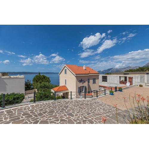 Apartments by the sea Brela, Makarska - 20708