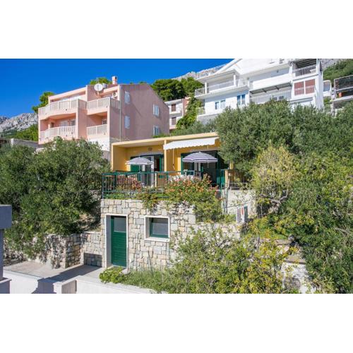 Apartments by the sea Brela, Makarska - 21803