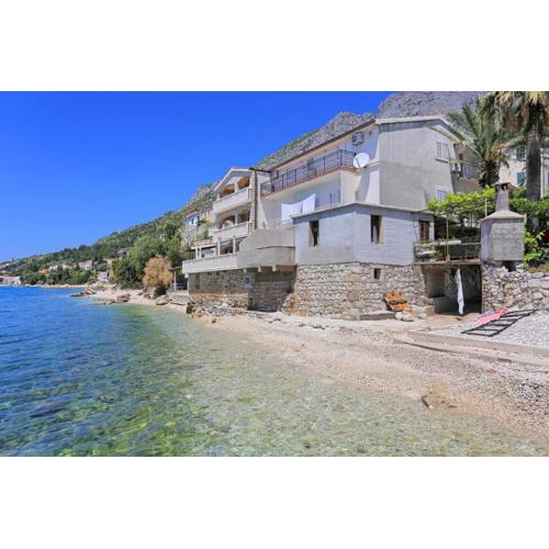Apartments by the sea Brist, Makarska - 15465