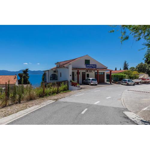 Apartments by the sea Brist, Makarska - 22463