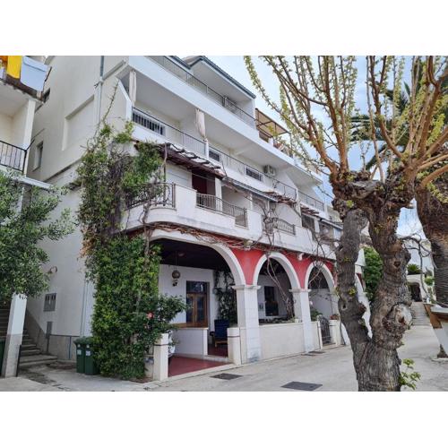 Apartments by the sea Gornja Podgora, Makarska - 21736