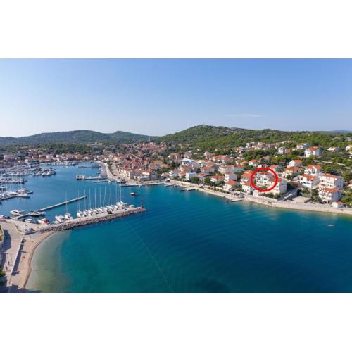 Apartments by the sea Jezera, Murter - 796