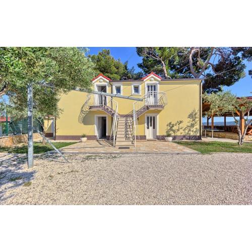 Apartments by the sea Kastel Stafilic, Kastela - 21981