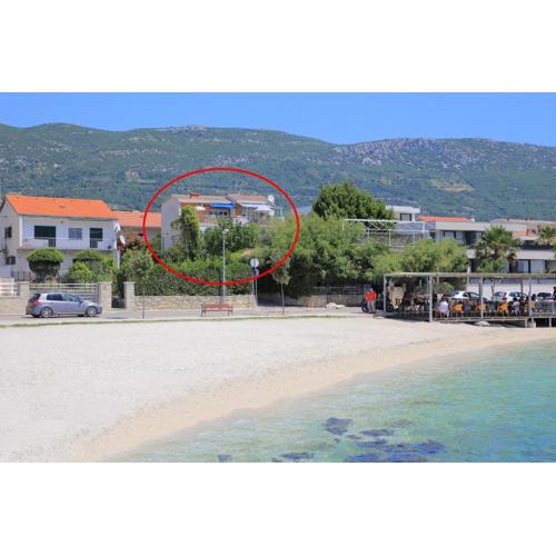 Apartments by the sea Kastel Stari, Kastela - 19465