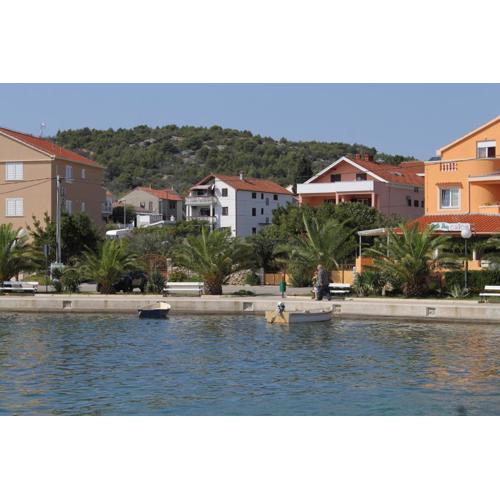 Apartments by the sea Kukljica, Ugljan - 8402
