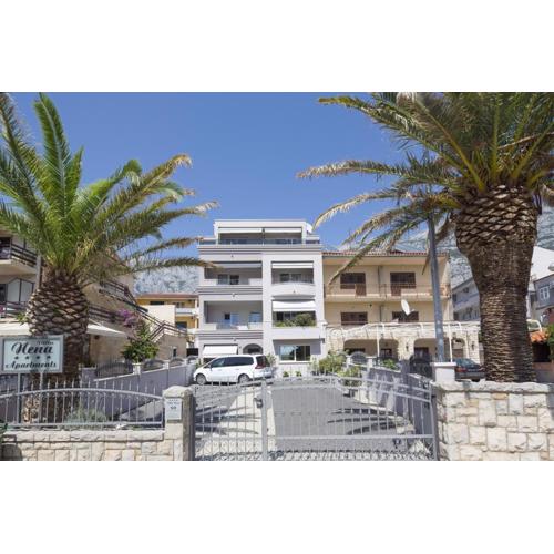Apartments by the sea Makarska - 20587