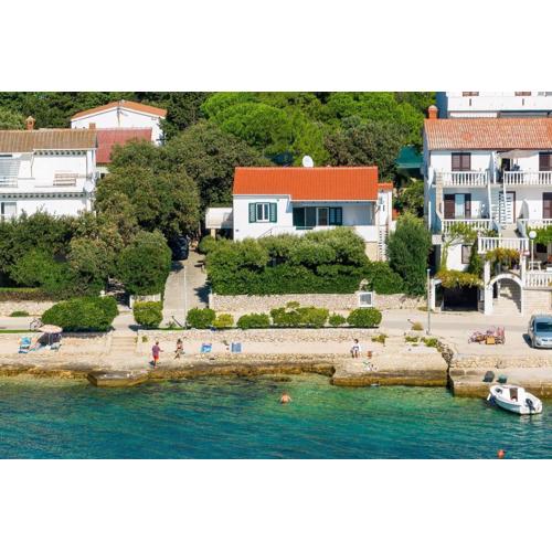 Apartments by the sea Mandre, Pag - 24320