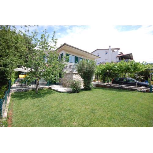 Apartments by the sea Njivice, Krk - 21323