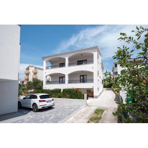 Apartments by the sea Okrug Gornji, Ciovo - 23497