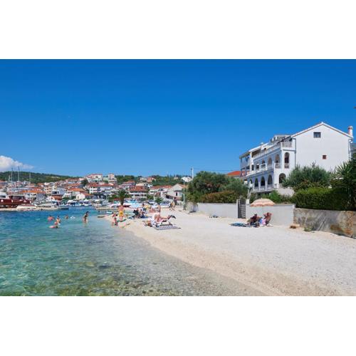 Apartments by the sea Okrug Gornji, Ciovo - 9693