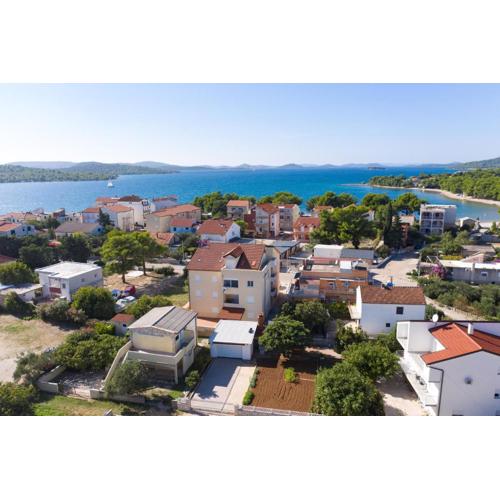 Apartments by the sea Pirovac, Sibenik - 15659