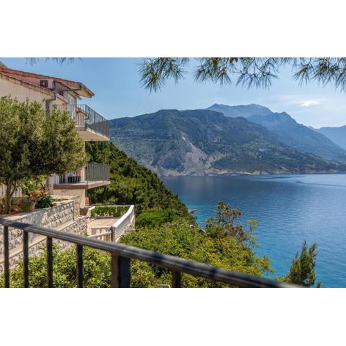 Apartments by the sea Pisak, Omis - 22946