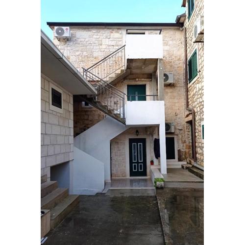 Apartments by the sea Povlja, Brac - 22899