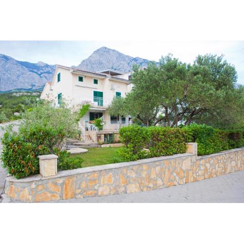 Apartments by the sea Promajna, Makarska - 2588