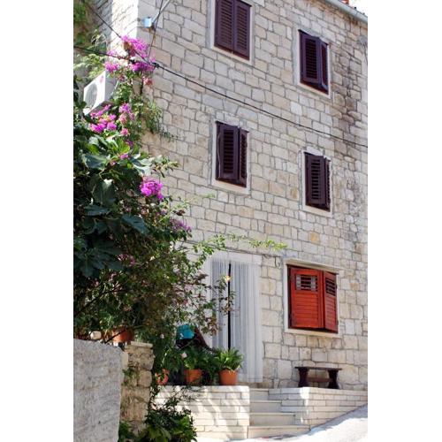 Apartments by the sea Pucisca, Brac - 770