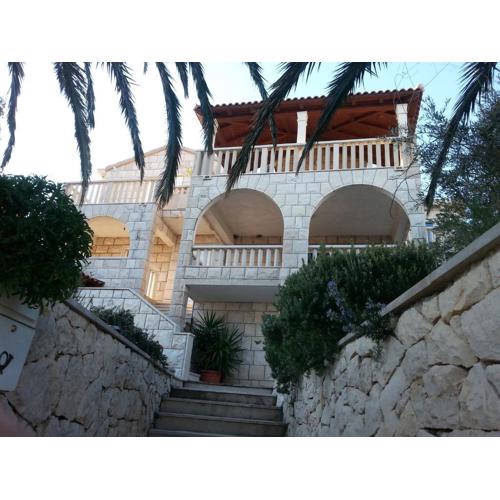 Apartments by the sea Puntinak, Brac - 24192