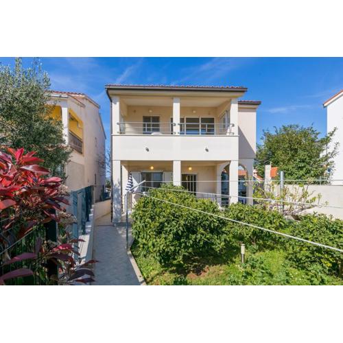 Apartments by the sea Razanj, Rogoznica - 23793