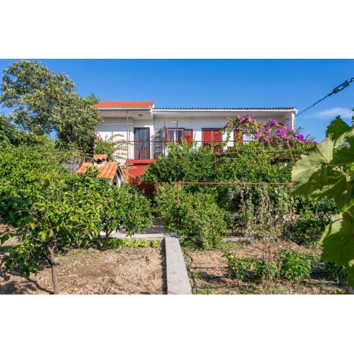 Apartments by the sea Seget Vranjica, Trogir - 1038