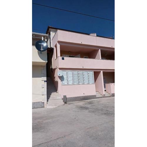 Apartments by the sea Tisno, Murter - 22850